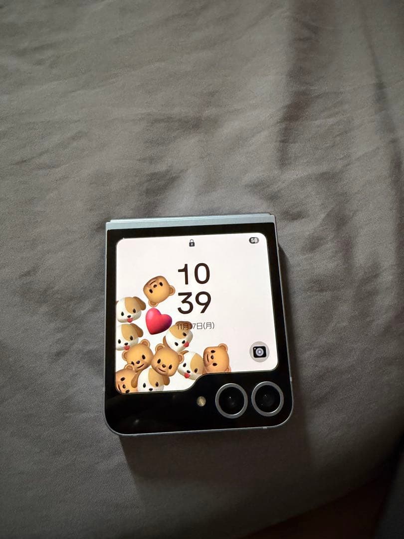 あ*る様 Samsung Galaxy Z Flip6 本体