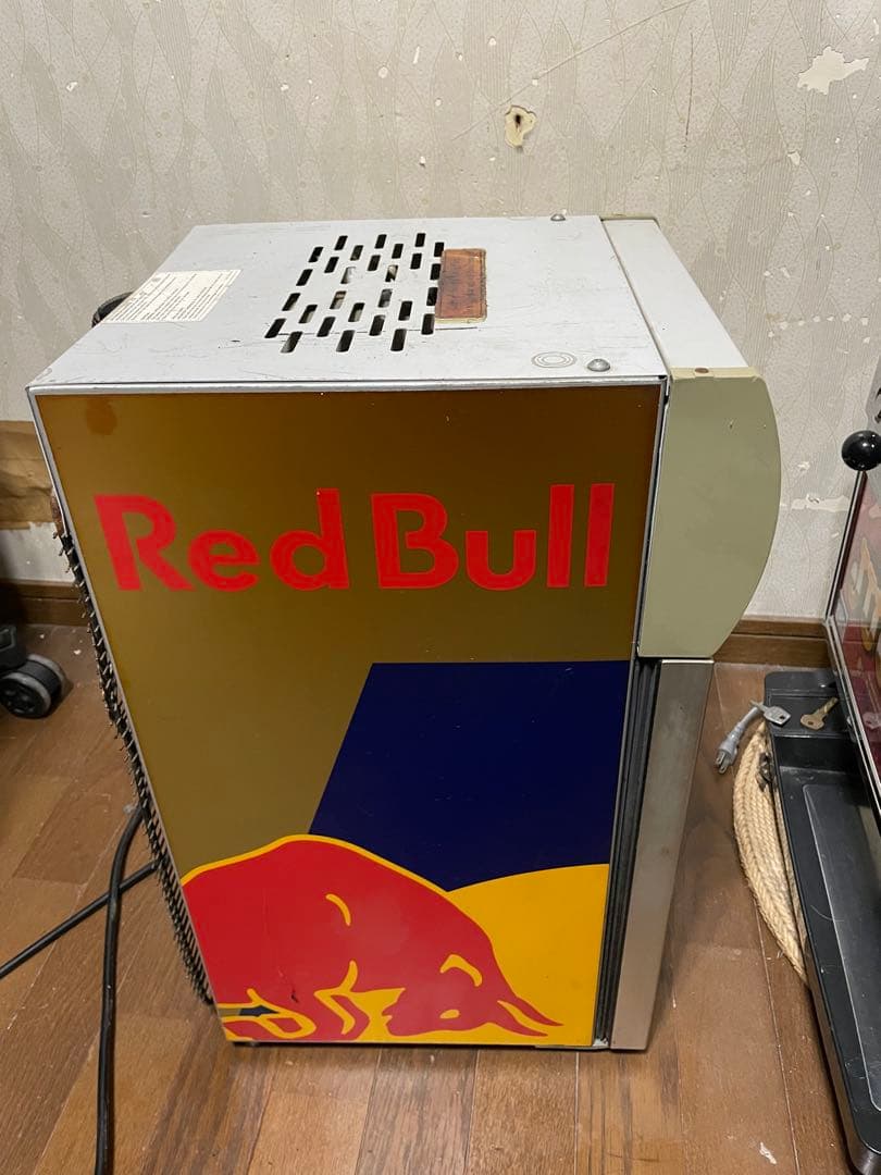 Red Bull 冷蔵庫 コンプレッサー式