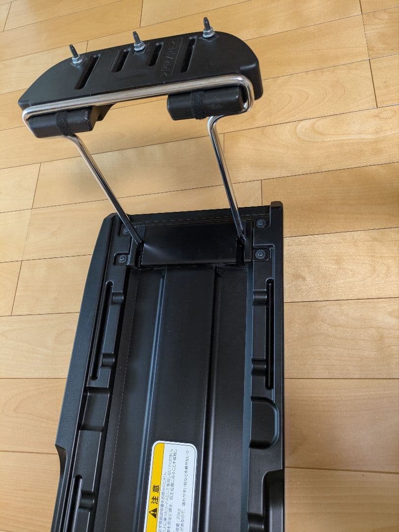 日産セレナ　C27用　ラゲッジテーブル　未使用品