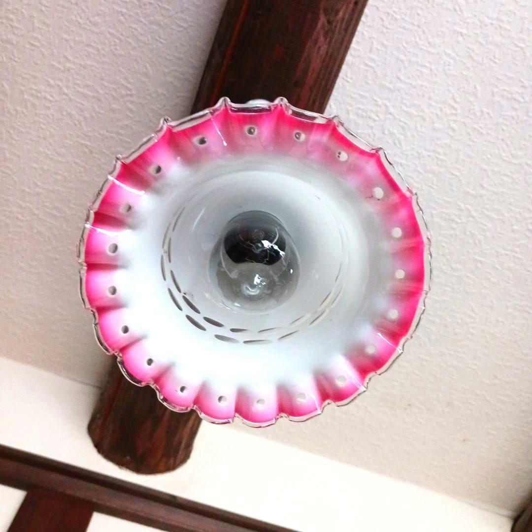 ピンクフリルガラスシェード　アンティーク