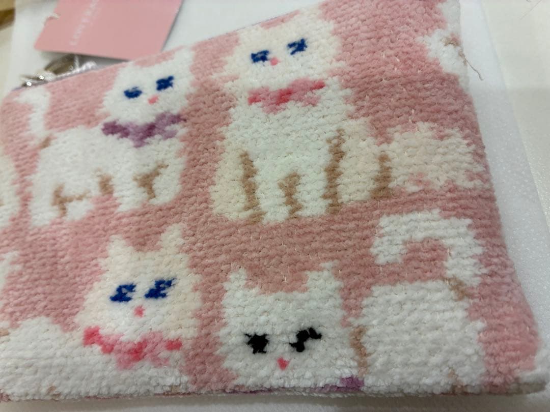 フェイラー モフモフネコちゃん　ティッシュポーチ　新品未使用