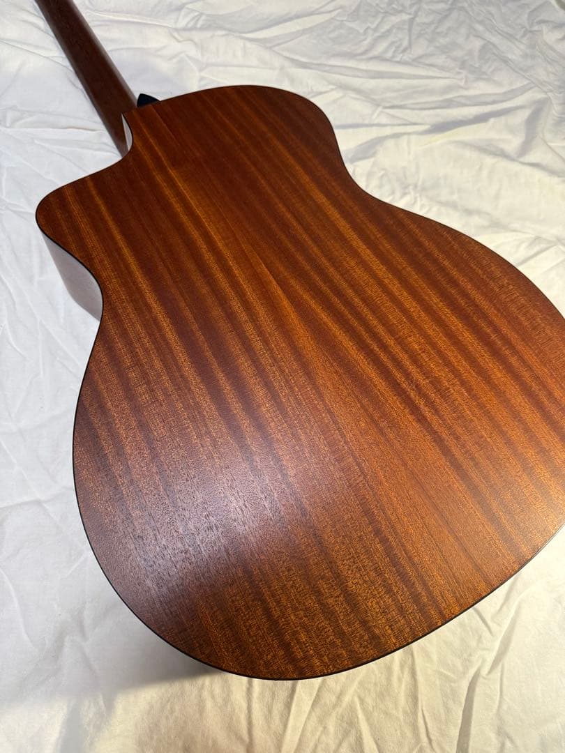 Taylor エレアコ　114ce