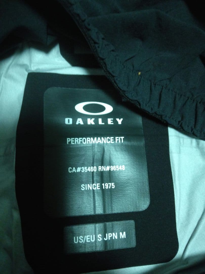 新品 OAKLEY M 上下セット　スノーシェル　スキー スノーボード ウエア