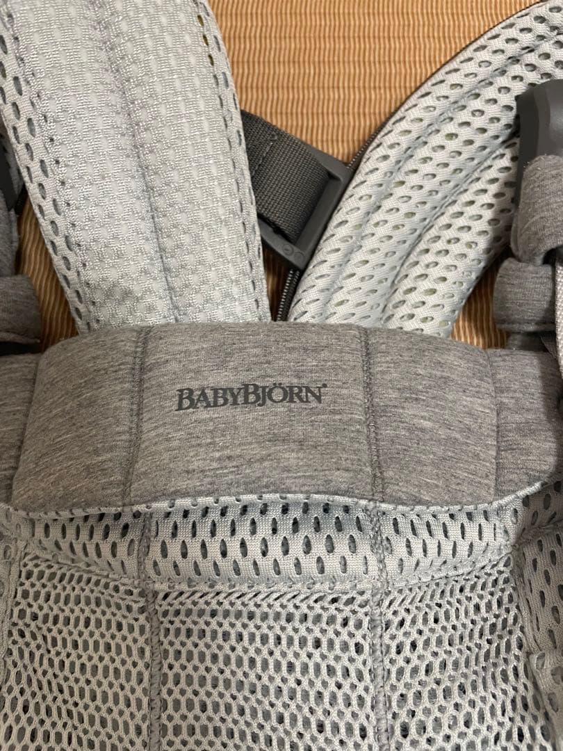 ベビーキャリア　ハーモニー　シルバー