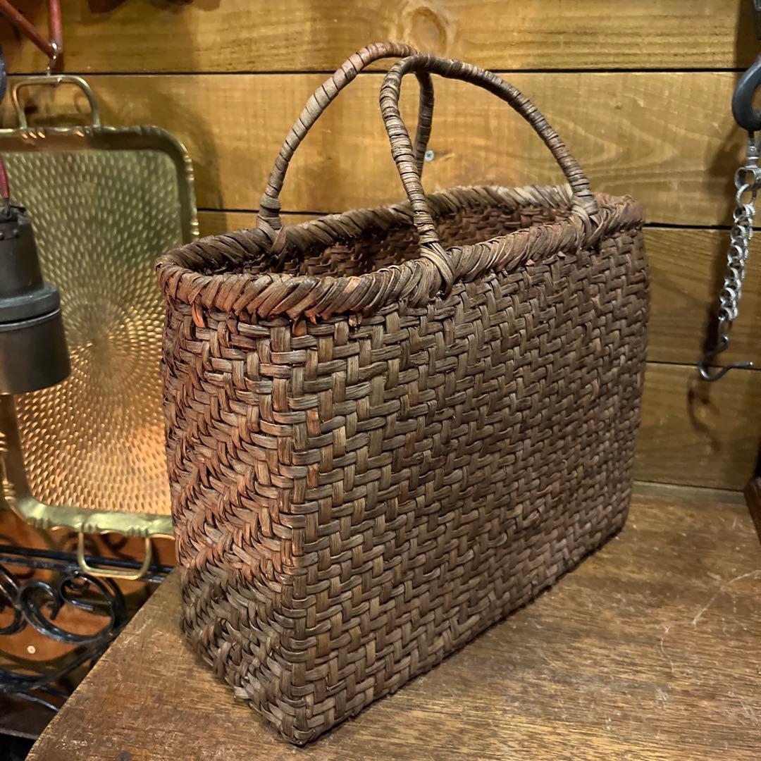 hono希少な山葡萄バック