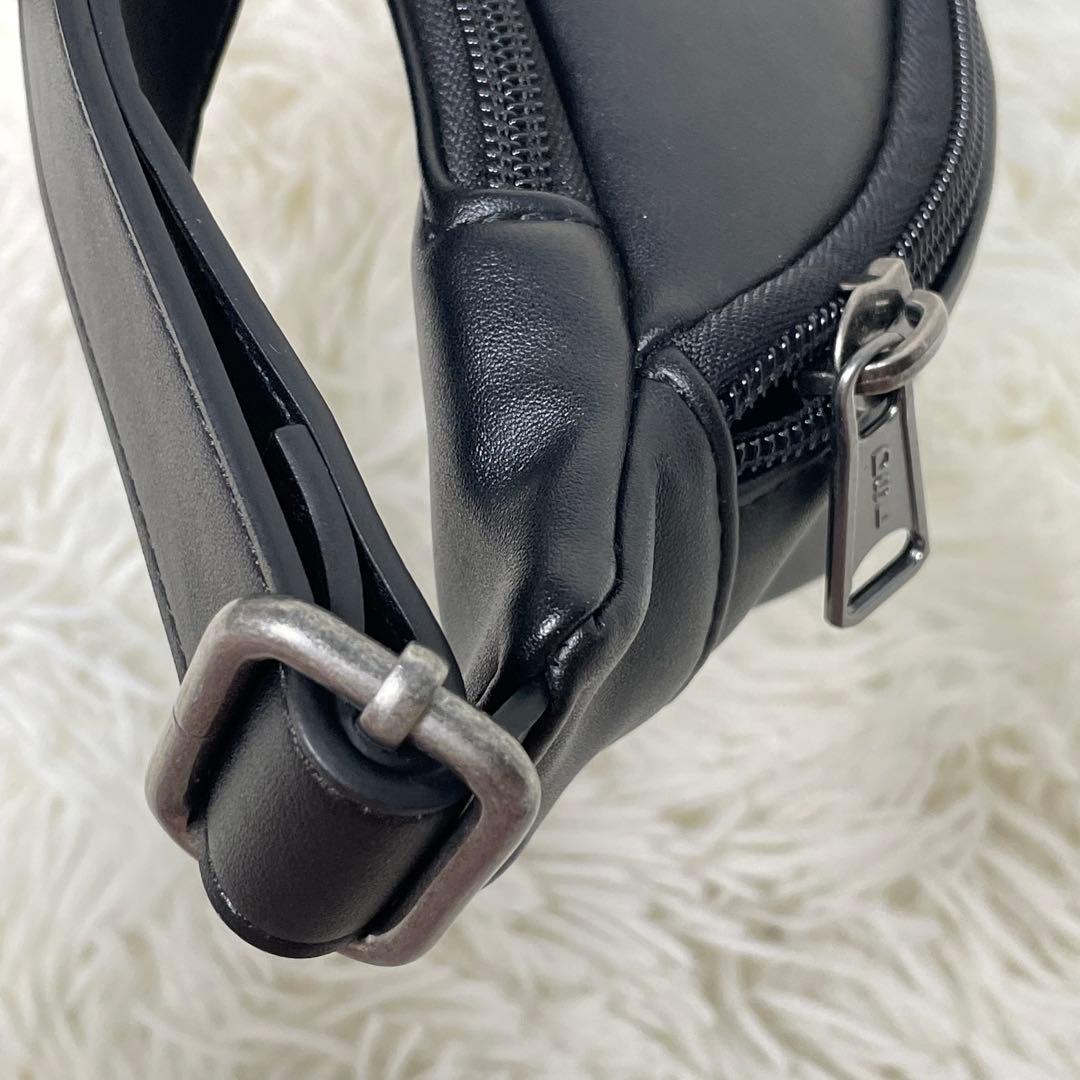 極美品 DIESEL ディーゼル ウエストポーチ ボディバッグ オーバルDロゴ