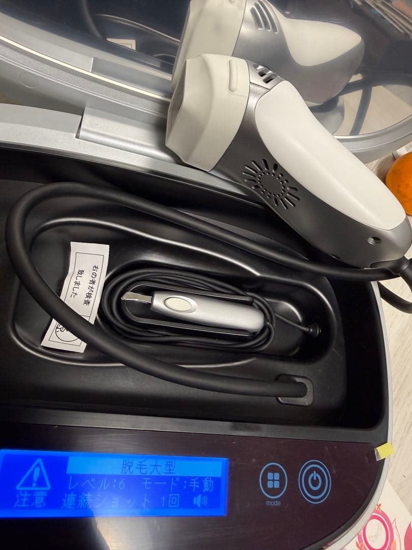 ケノン 家庭用脱毛器 本体＋カートリッジ複数 未使用あり 残り15万回以上