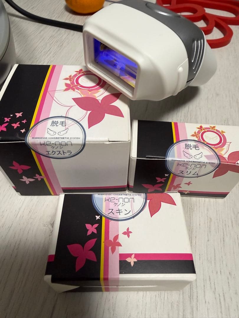 ケノン 家庭用脱毛器 本体＋カートリッジ複数 未使用あり 残り15万回以上
