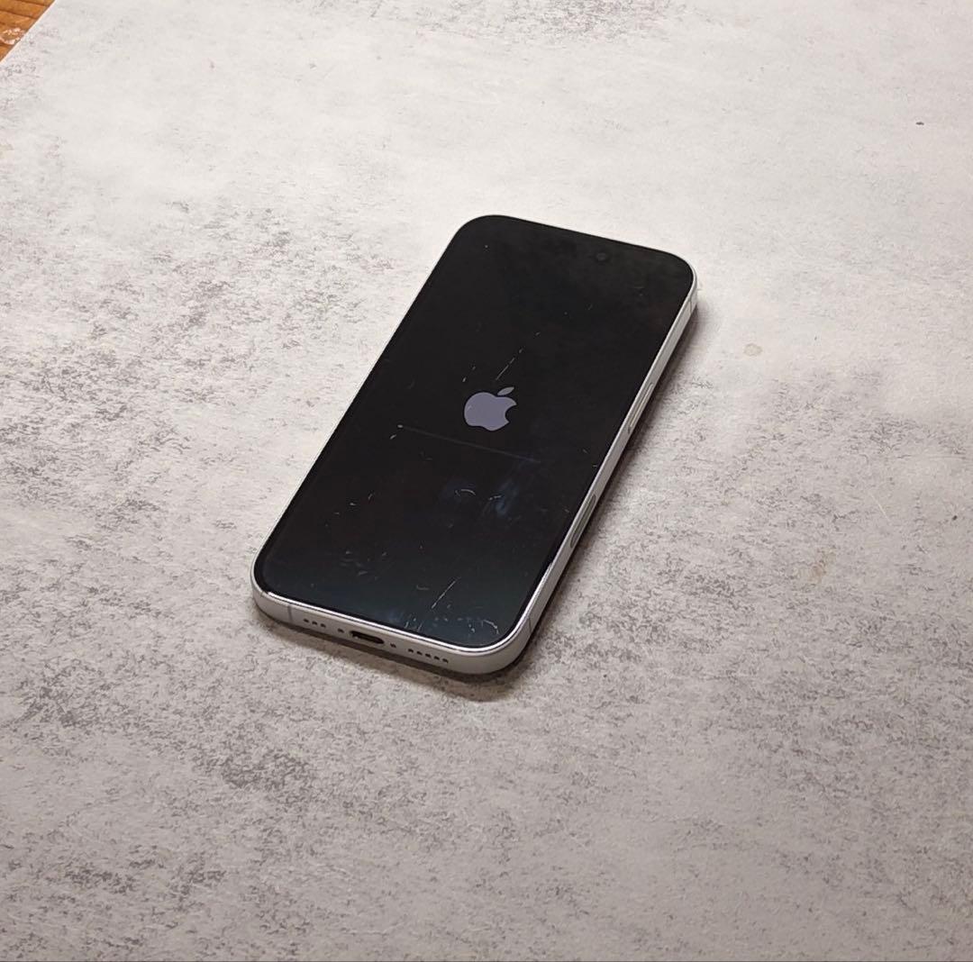 携帯電話本体 iPhone16