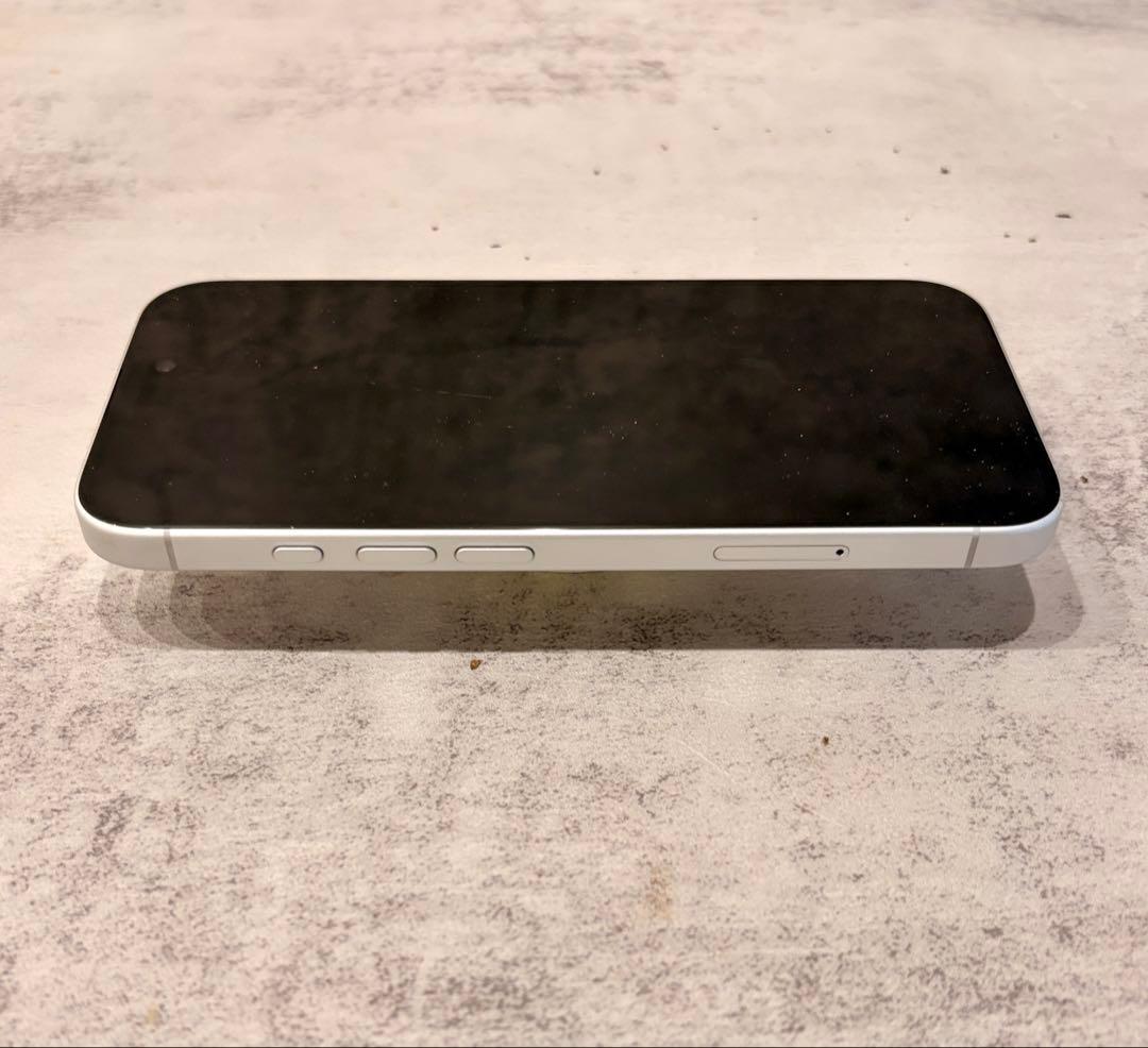 携帯電話本体 iPhone16