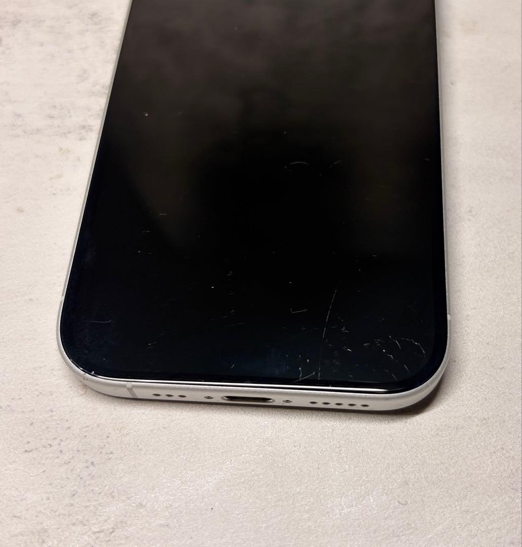 携帯電話本体 iPhone16