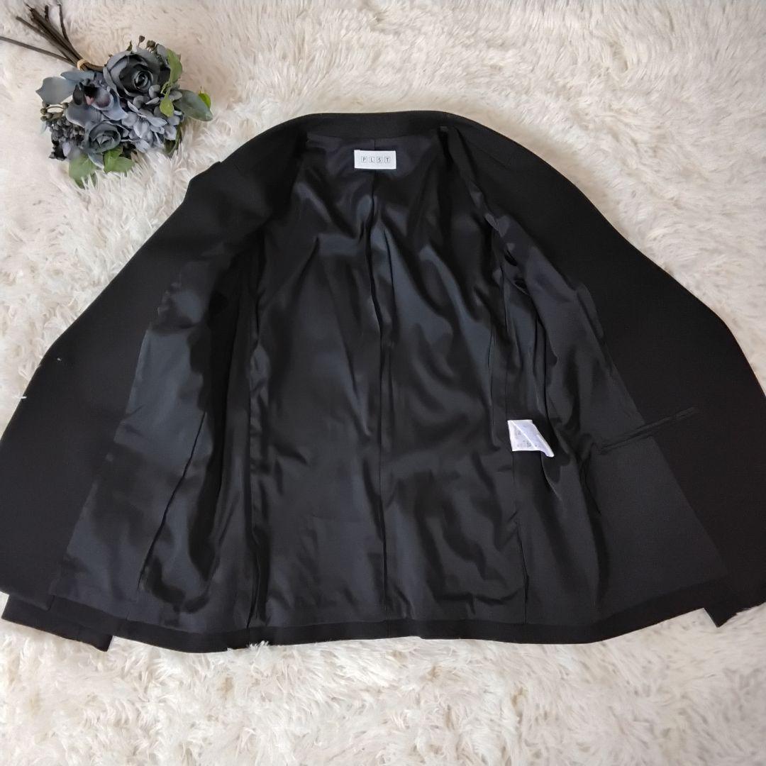 プラステ　パンツスーツ　ノーカラー　セットアップ　洗える　ストレッチ　黒　L