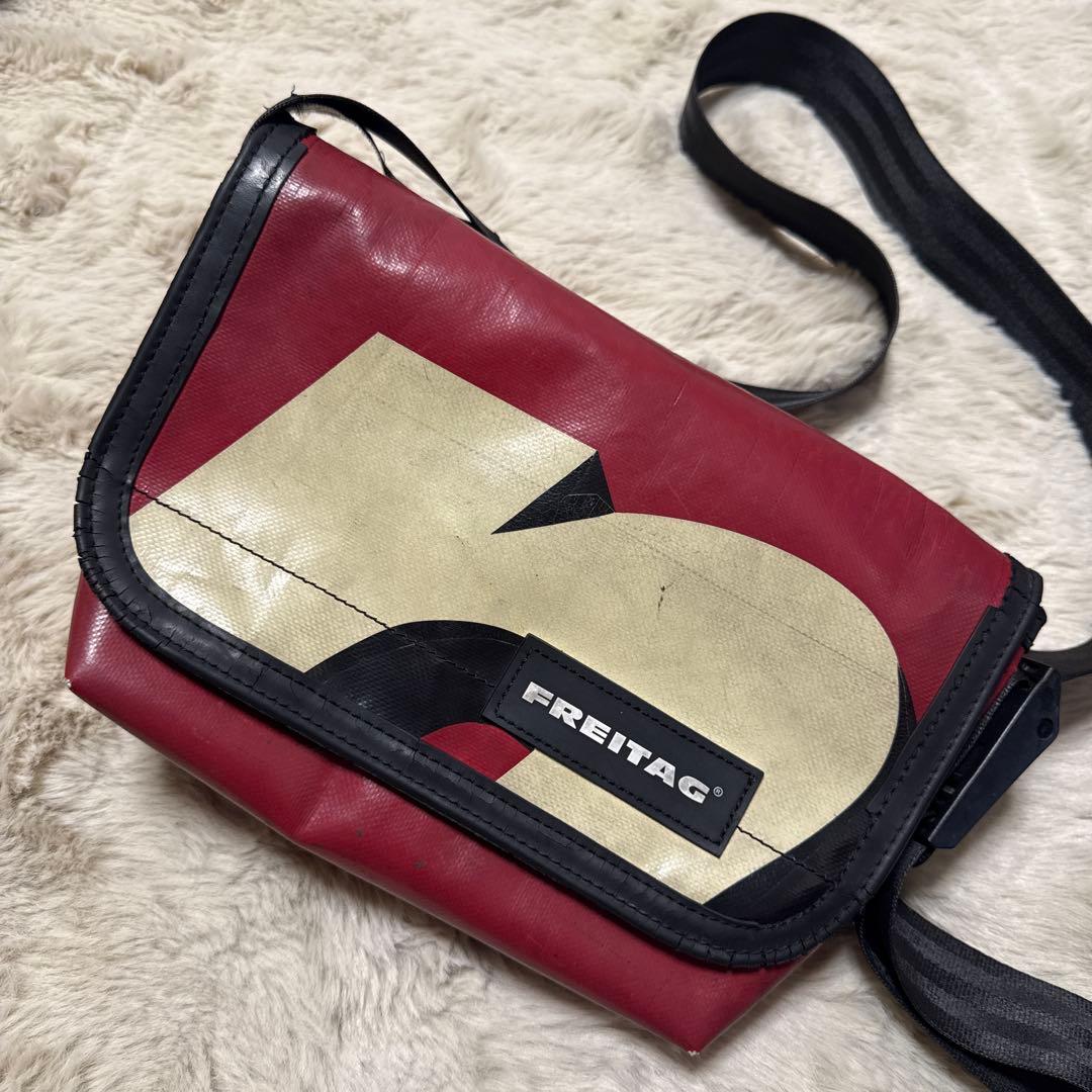 FREITAG フライターグ メッセンジャーバッグ