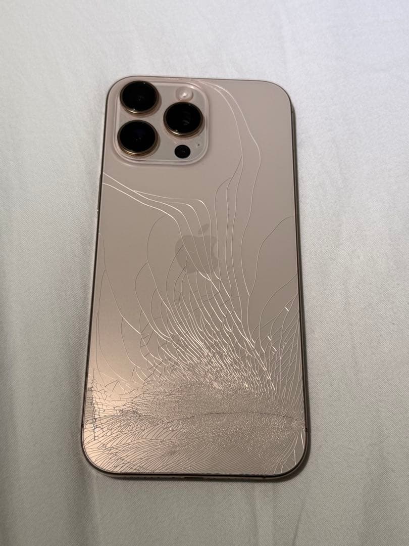 ジャンク品　iPhone 16 Pro Max デザートチタニウム　256GB