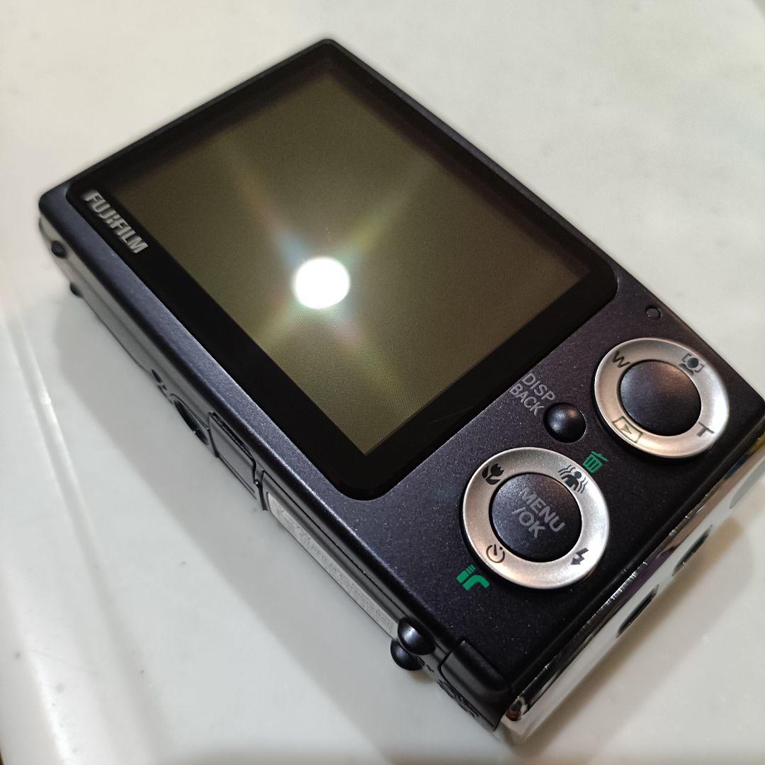未使用級 FUJIFILM FINEPIX Z10fdコンパクトデジタルカメラ