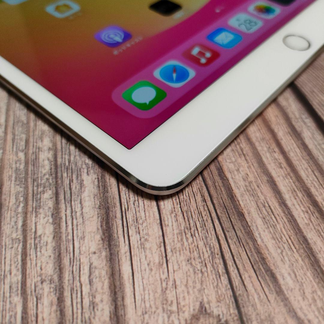 iPad Pro 10.5インチ シルバー SIMフリー 64GB 新品近い