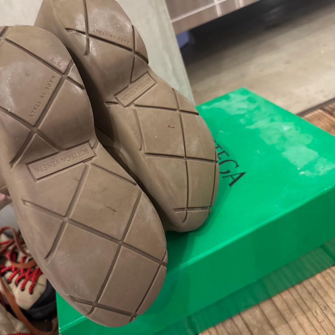 BOTTEGA VENETA ベージュ ショートブーツ