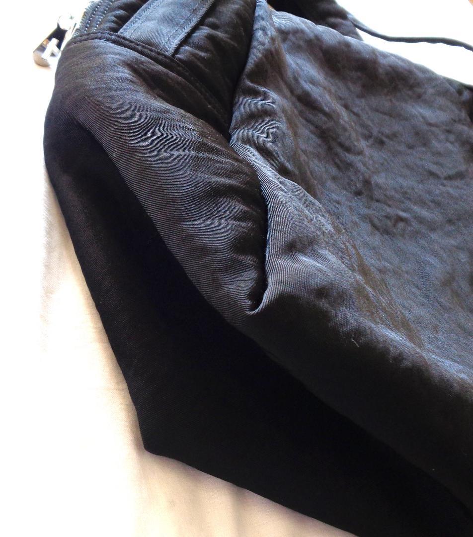 美品 ITTIイッチ Annie Puffer Madison Bag ブラック