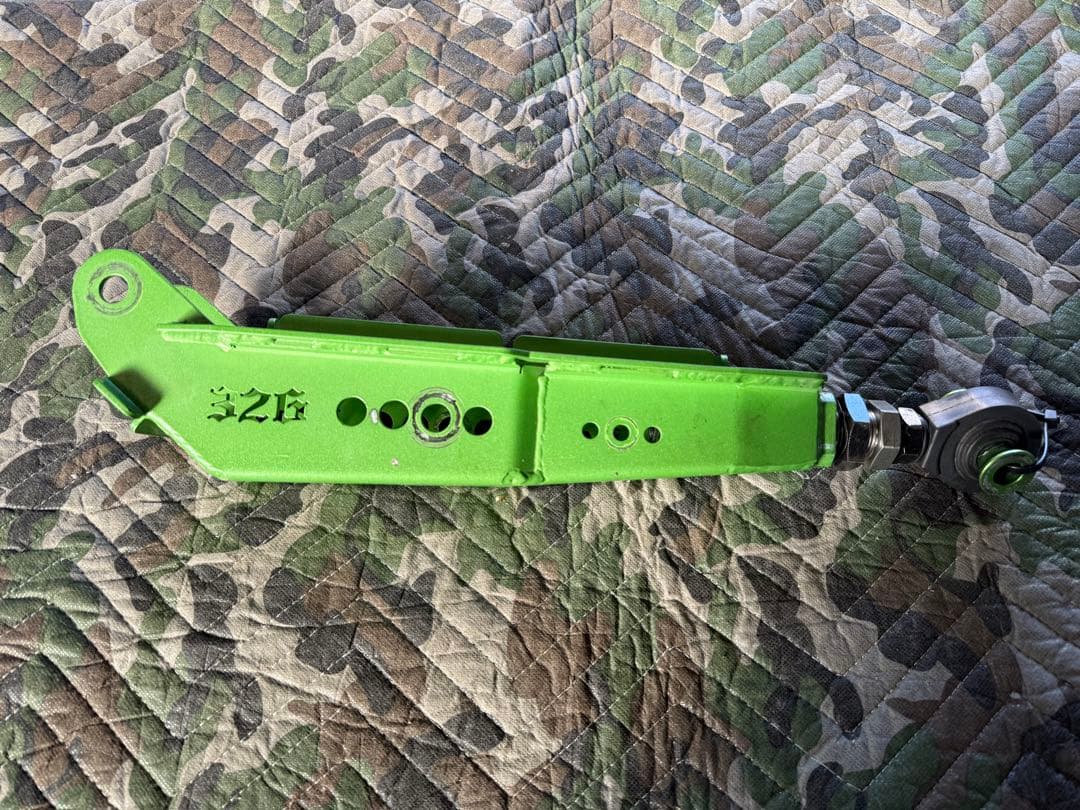 326power製 リアロアアーム18.20.21クラウン