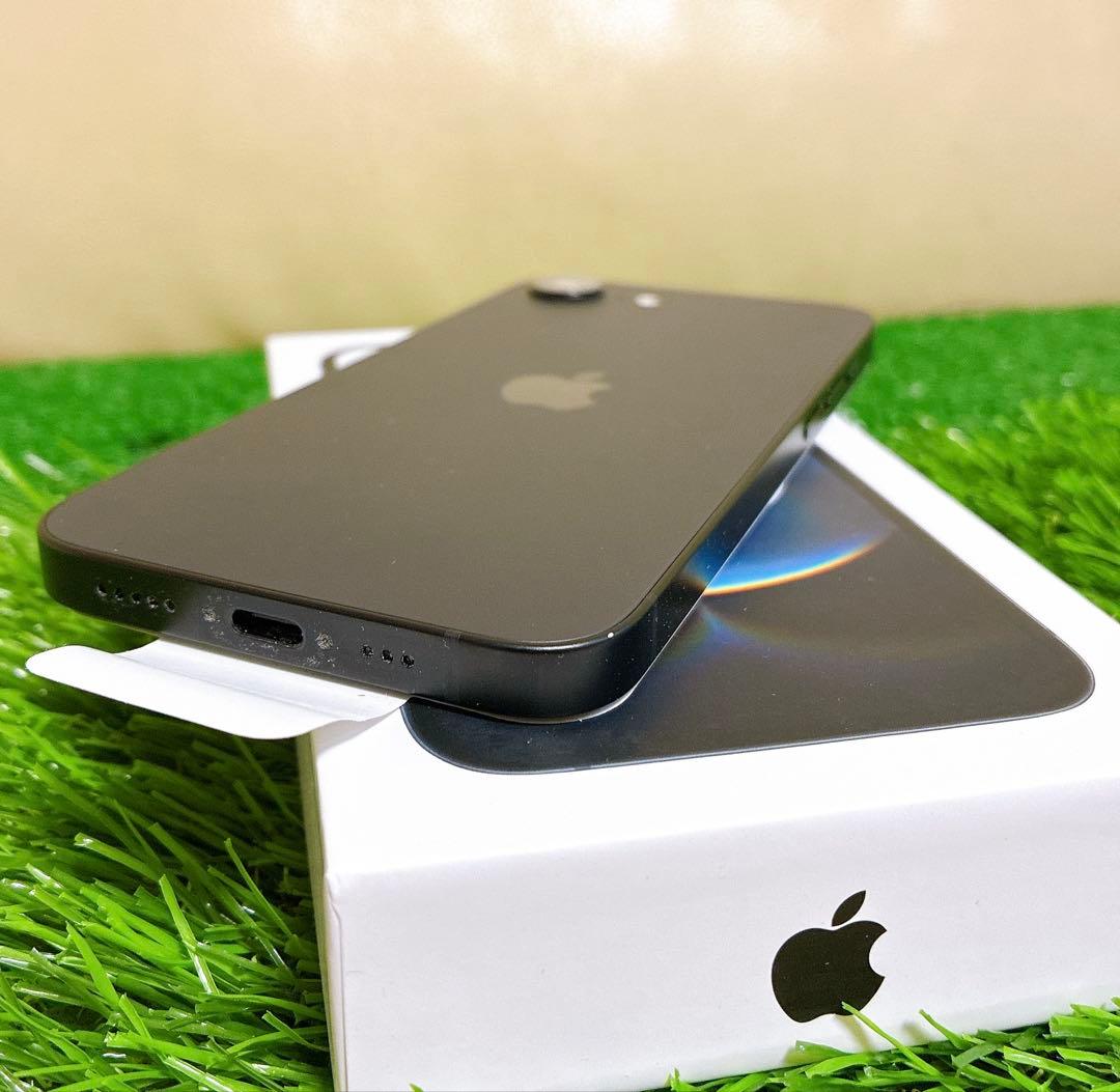 【11月まで保証あり 超美品】iPhone 16e ブラック 海外版