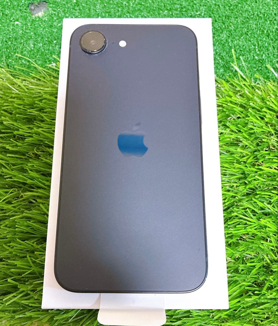 【11月まで保証あり 超美品】iPhone 16e ブラック 海外版