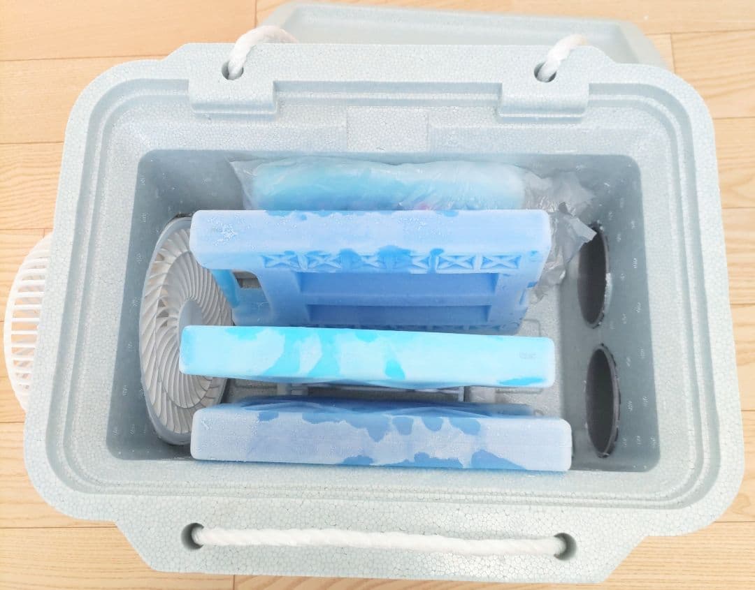 美品　ポータブルクーラー　コードレス　サーキュレーター　クーラーボックス