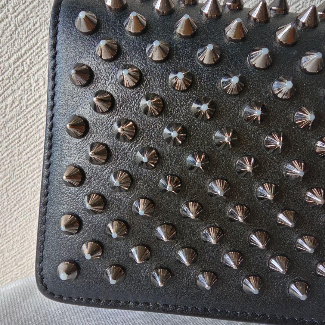 クリスチャンルブタン スタッズ マカロン フラップ 長財布 ブラック