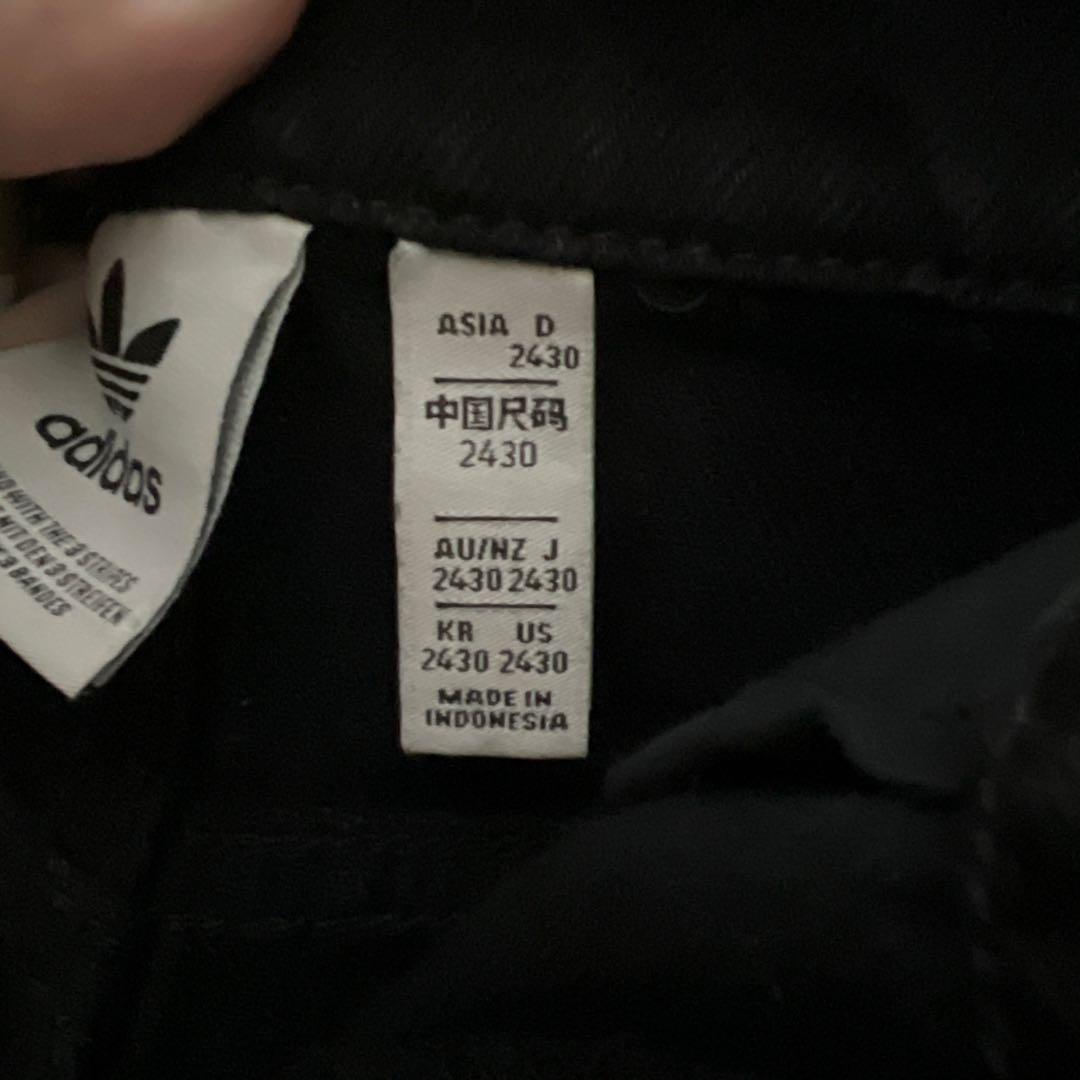 adidas ブラックデニム ストライプ 24-26