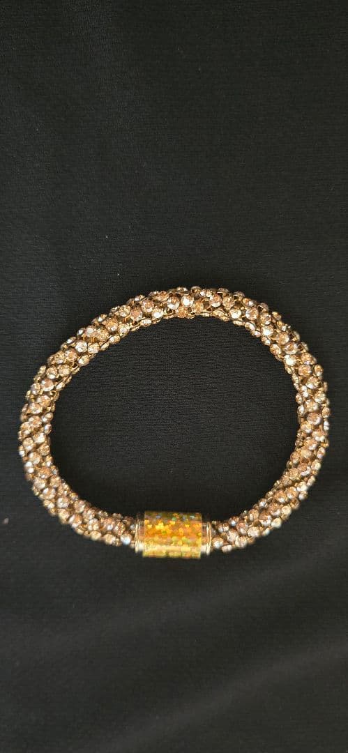 アンミカ　NEZCA ゴールドブレスレット