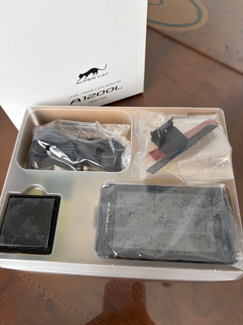 ユピテル　レーザー＆レ－ダー探知機　SUPER CAT A1200L