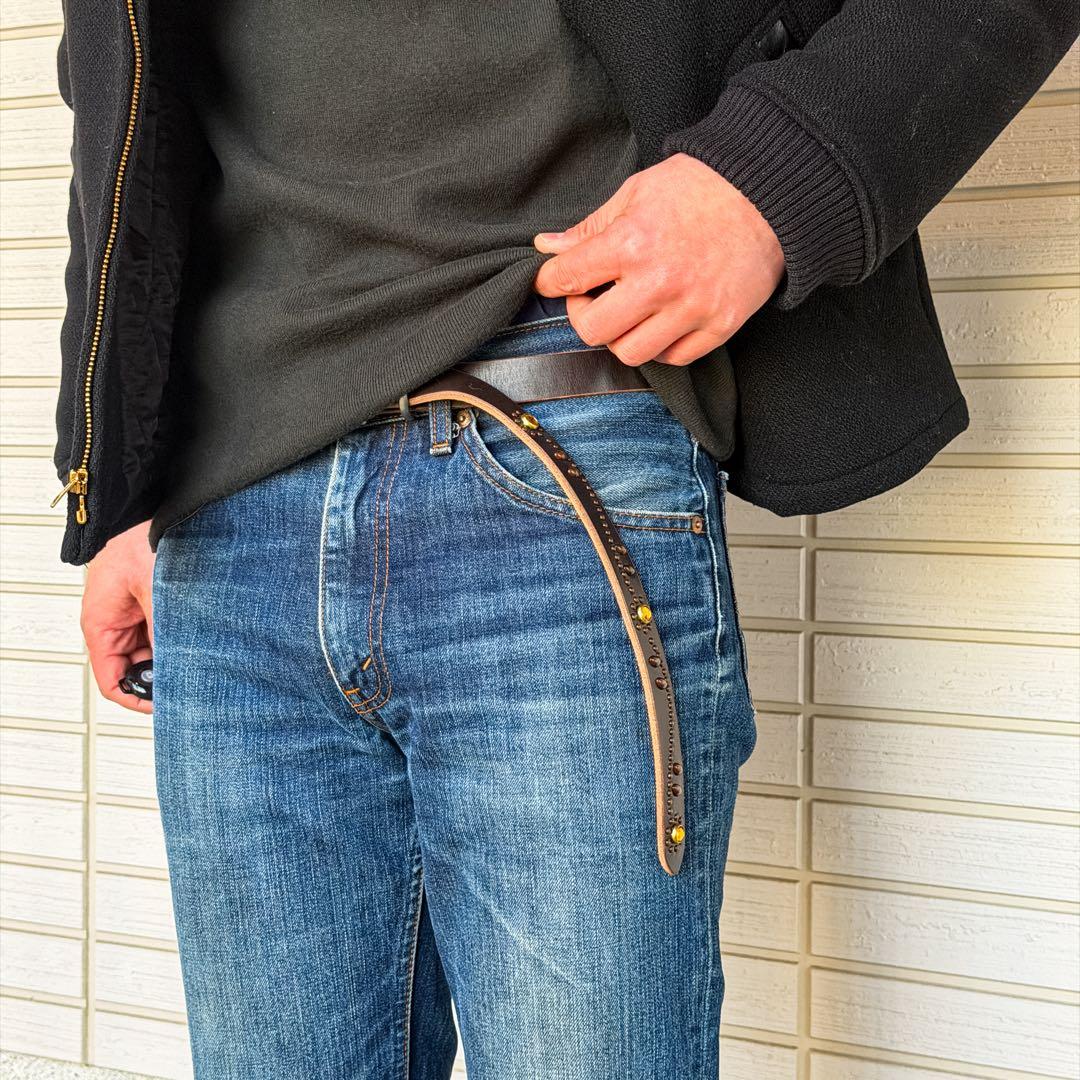 スタッズナローベルトUKサドルフラワーレリック23mm 32inch122cm