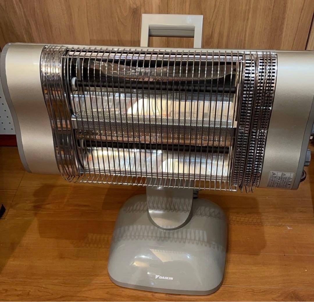 ダイキン遠赤外線暖房機　ERFT11NS