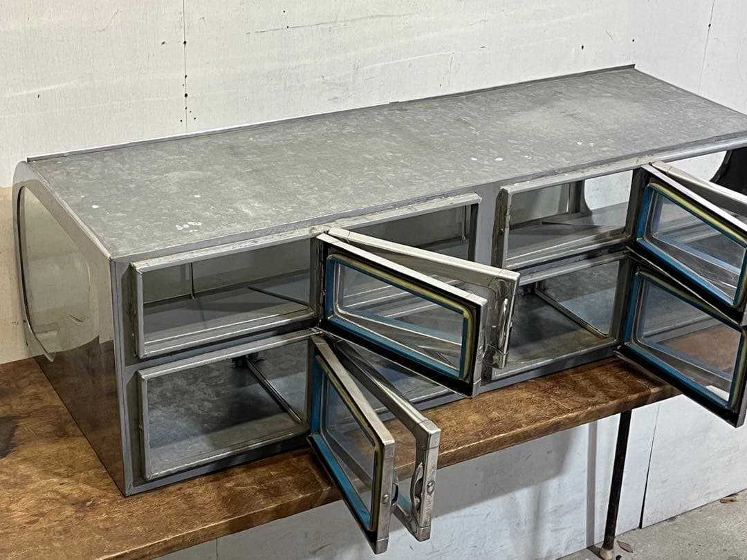 「anma」昭和レトロ 駄菓子屋さんの陳列ケース ブリキショーケース