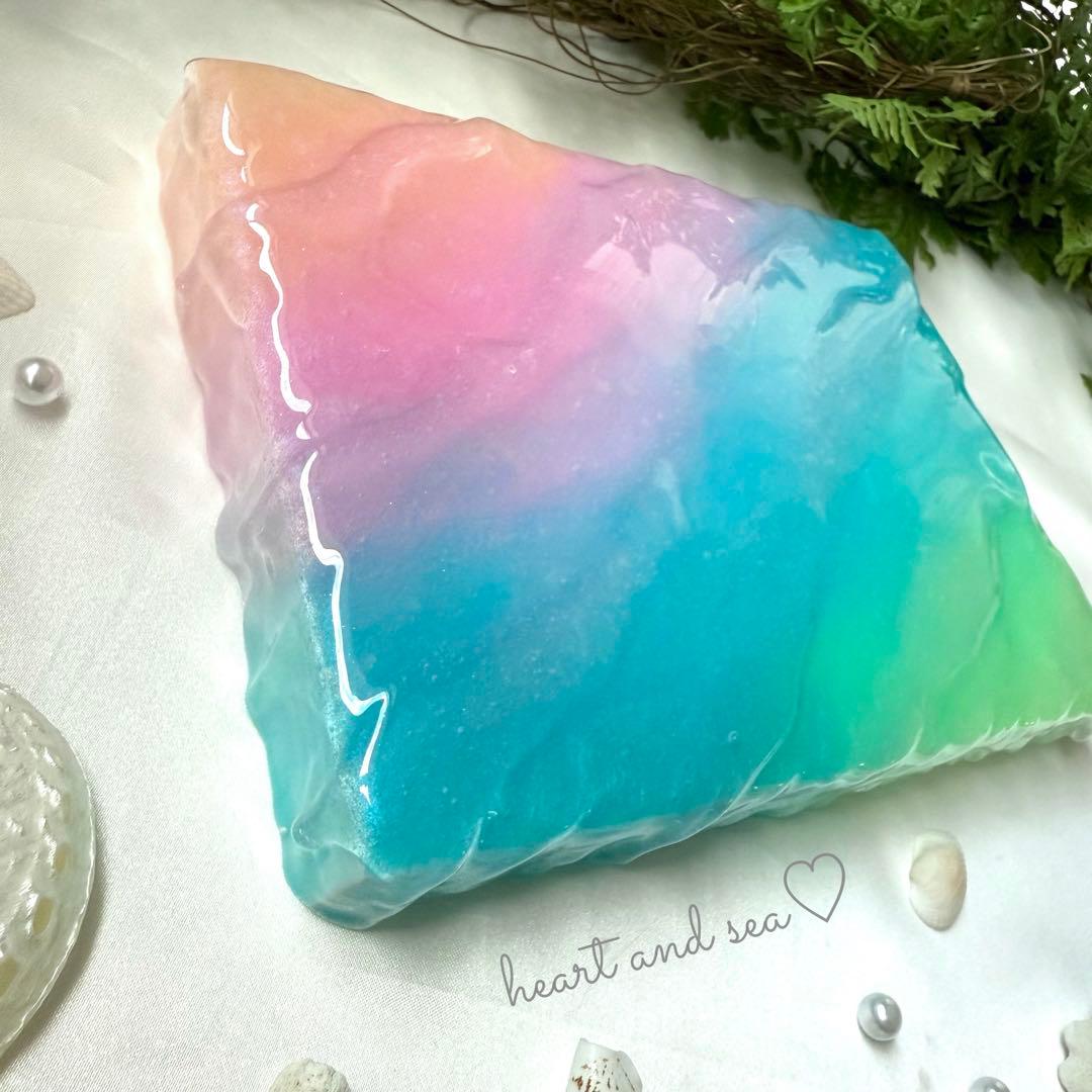 レジンアート　虹×波。　海アート　オーシャンアート　インテリアパネル