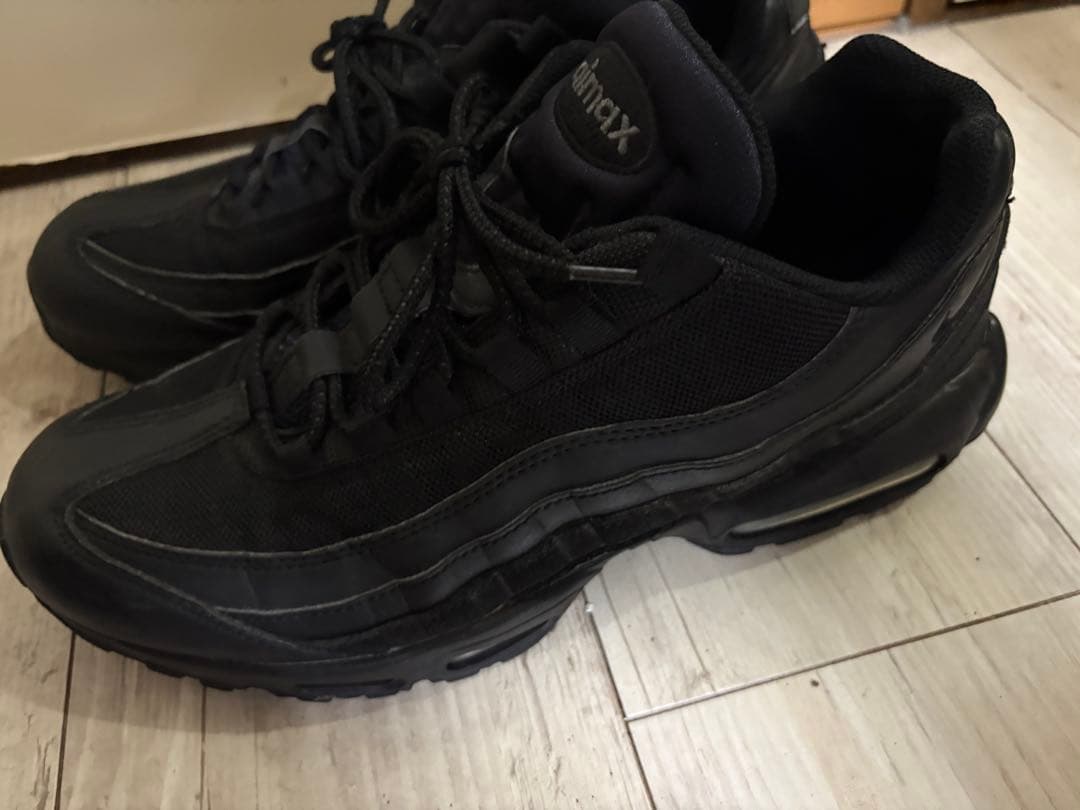 ナイキ エアマックス95 エッセンシャル