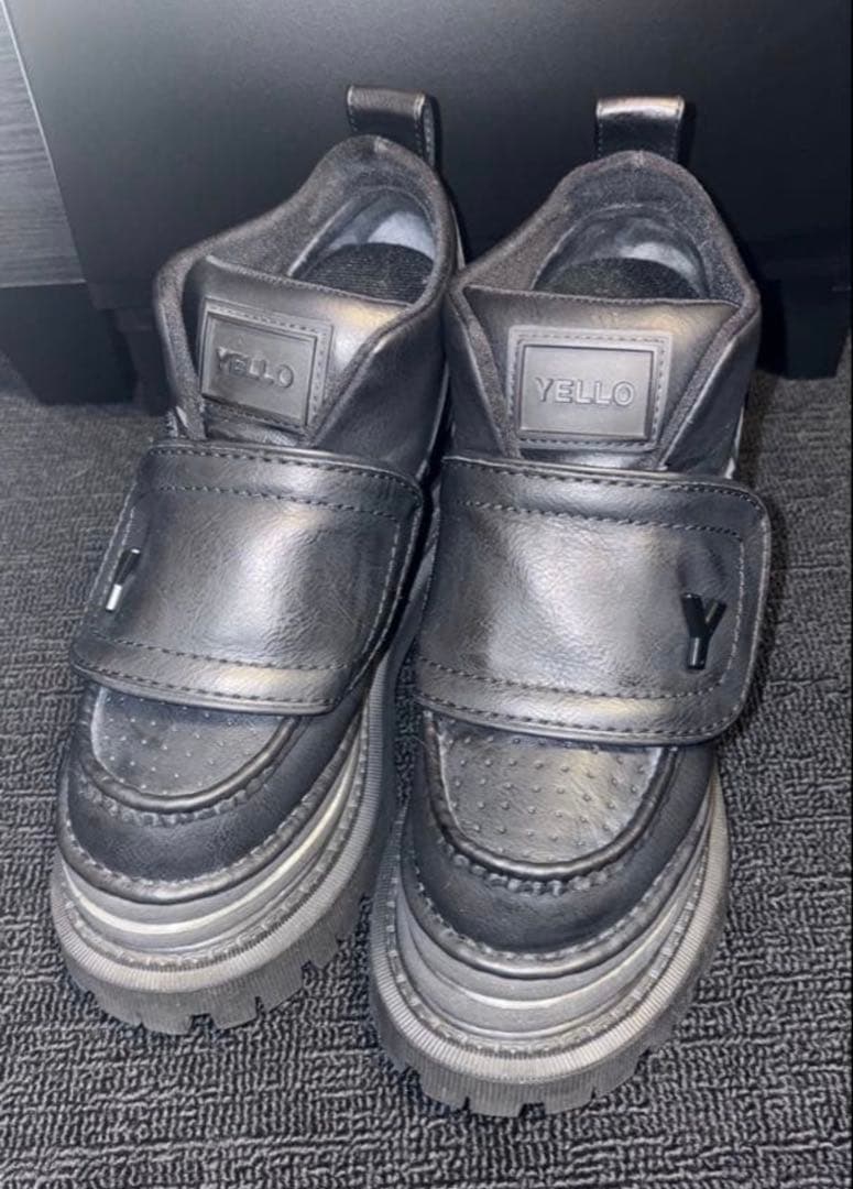 こ*様 YELLO ブラック 厚底スニーカー　23.5cm Mサイズ