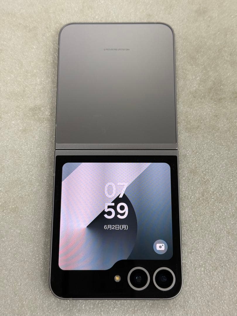 SIMフリー Samsung Galaxy Z Flip6 シルバー 512GB