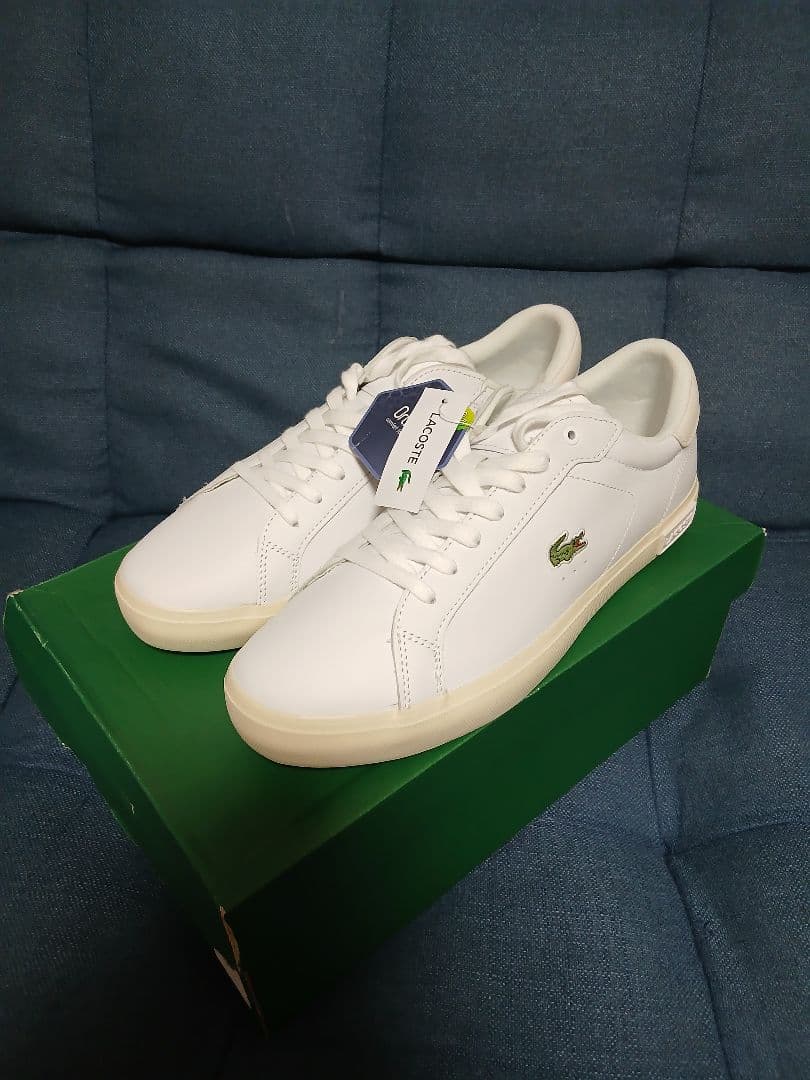新品未使用 LACOSTE スニーカー