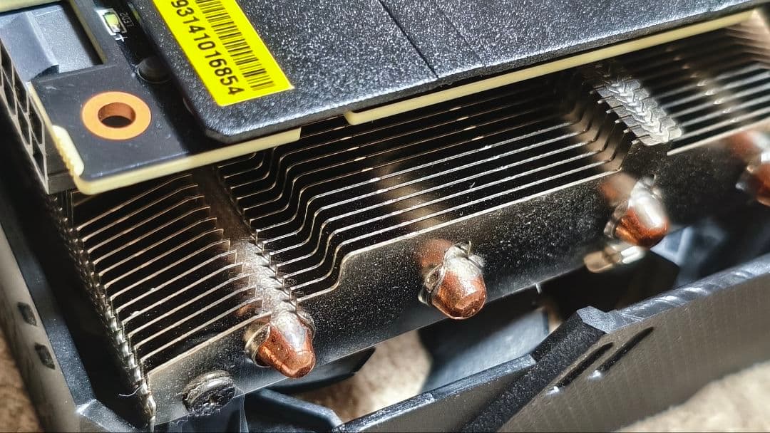 GIGABYTE GeForce RTX2070 Super（箱等あり）