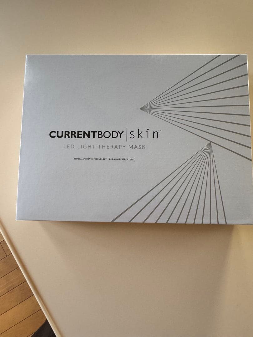 未開封　CURRENTBODY skin LEDライトセラピーマスク