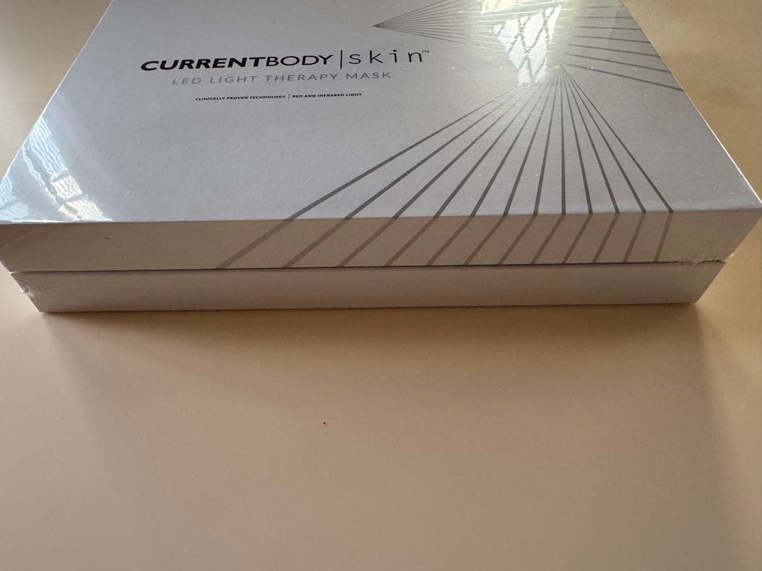 未開封　CURRENTBODY skin LEDライトセラピーマスク