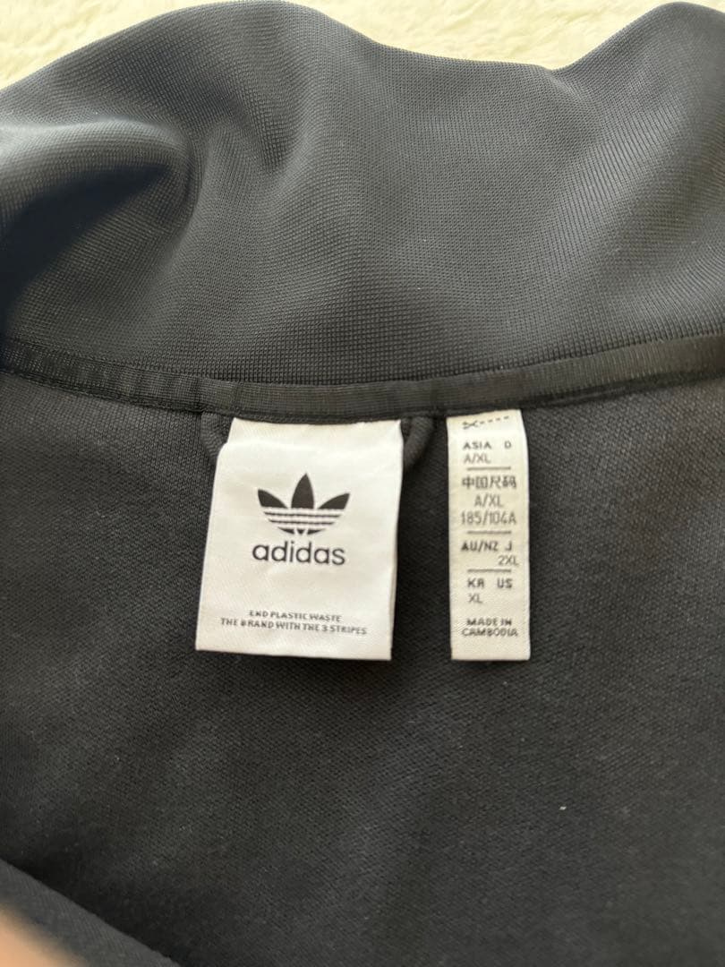 adidas ブラック ジャージ　XL