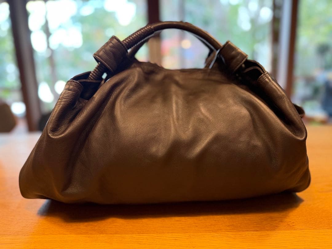 ロエベ　ナッパアイレ