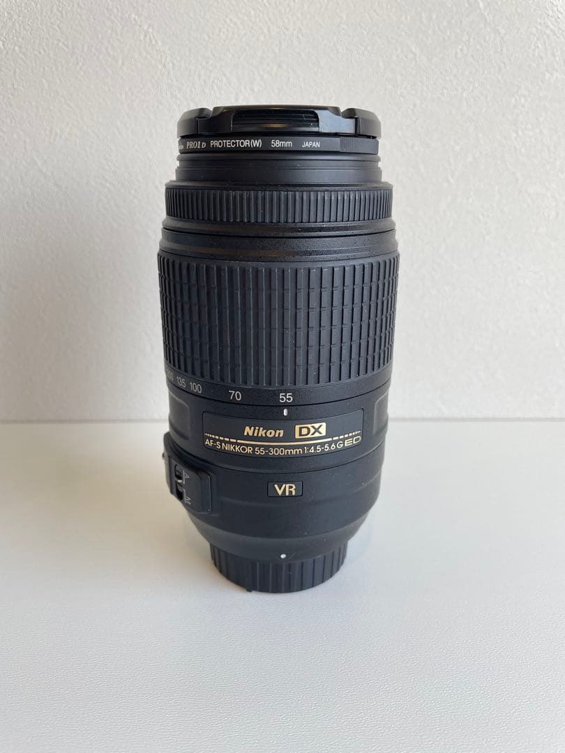 美品　超望遠レンズ Nikon AF-S DX 55-300mm VR