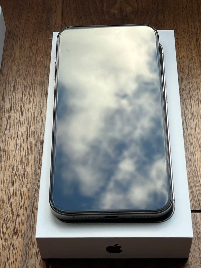 Apple iPhone15 Pro MAX 256GBナチュラルチタニウム