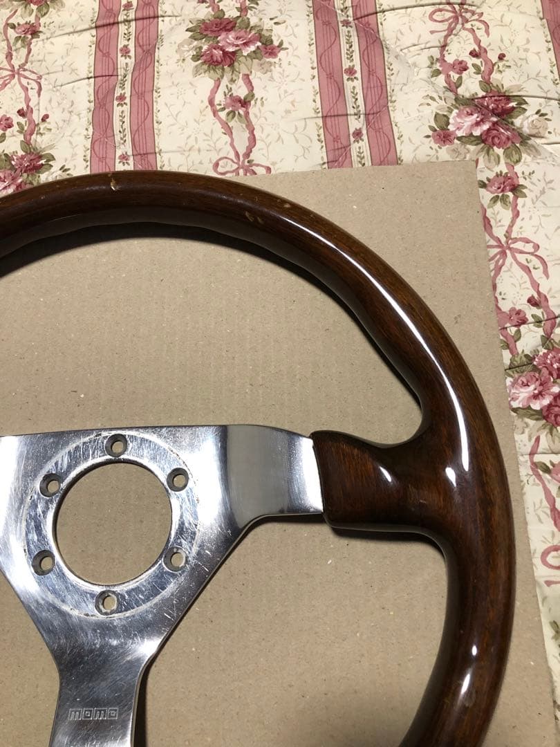 momo ウッドステアリング　中古品