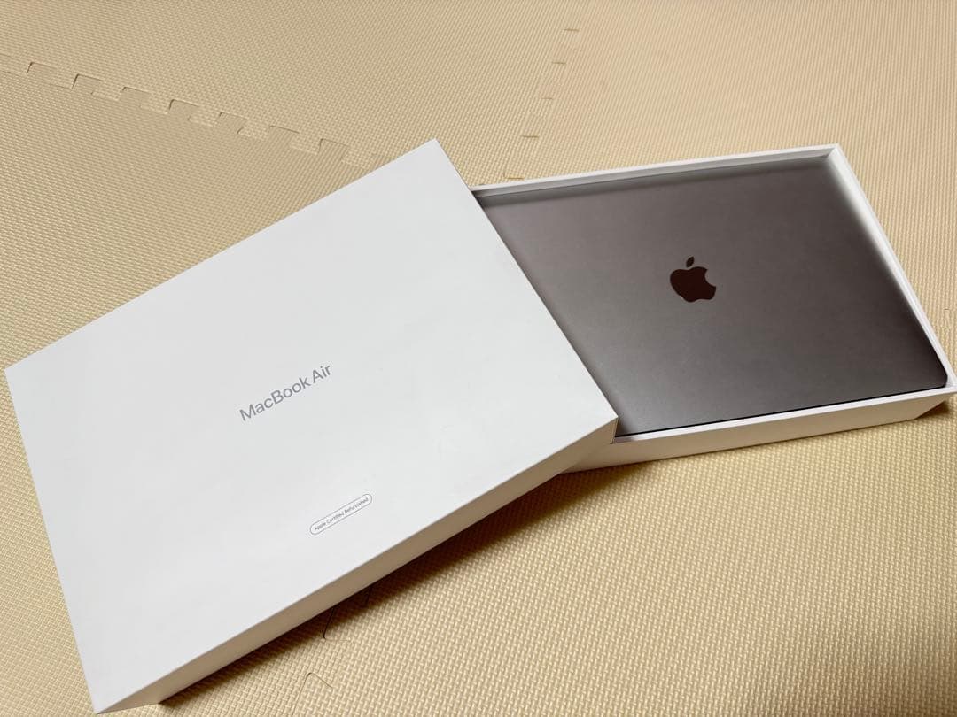 MacBook Air M1 13.3インチ　メモリ16GB　SSD512GB