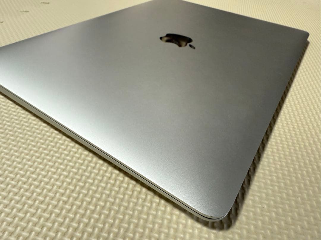 MacBook Air M1 13.3インチ　メモリ16GB　SSD512GB