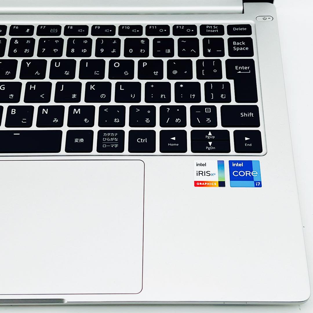 Core i7 13世代 クリエイター 32GB ノートパソコン Win11