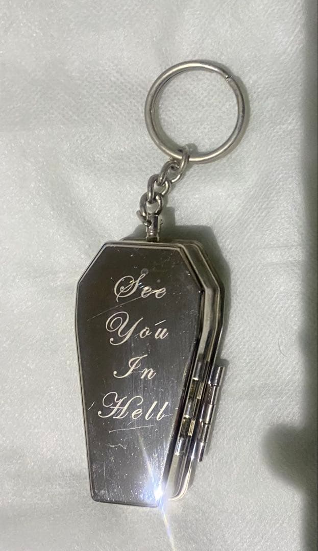 supreme 17AW coffin keychain 携帯灰皿